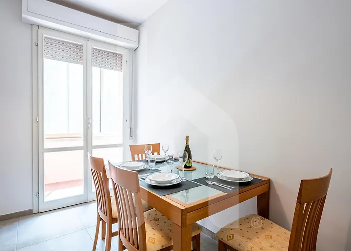Homiday - New House - Pisa Aeroporto - Free Parking