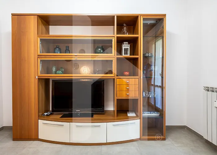 Homiday - New House - Pisa Aeroporto - Free Parking