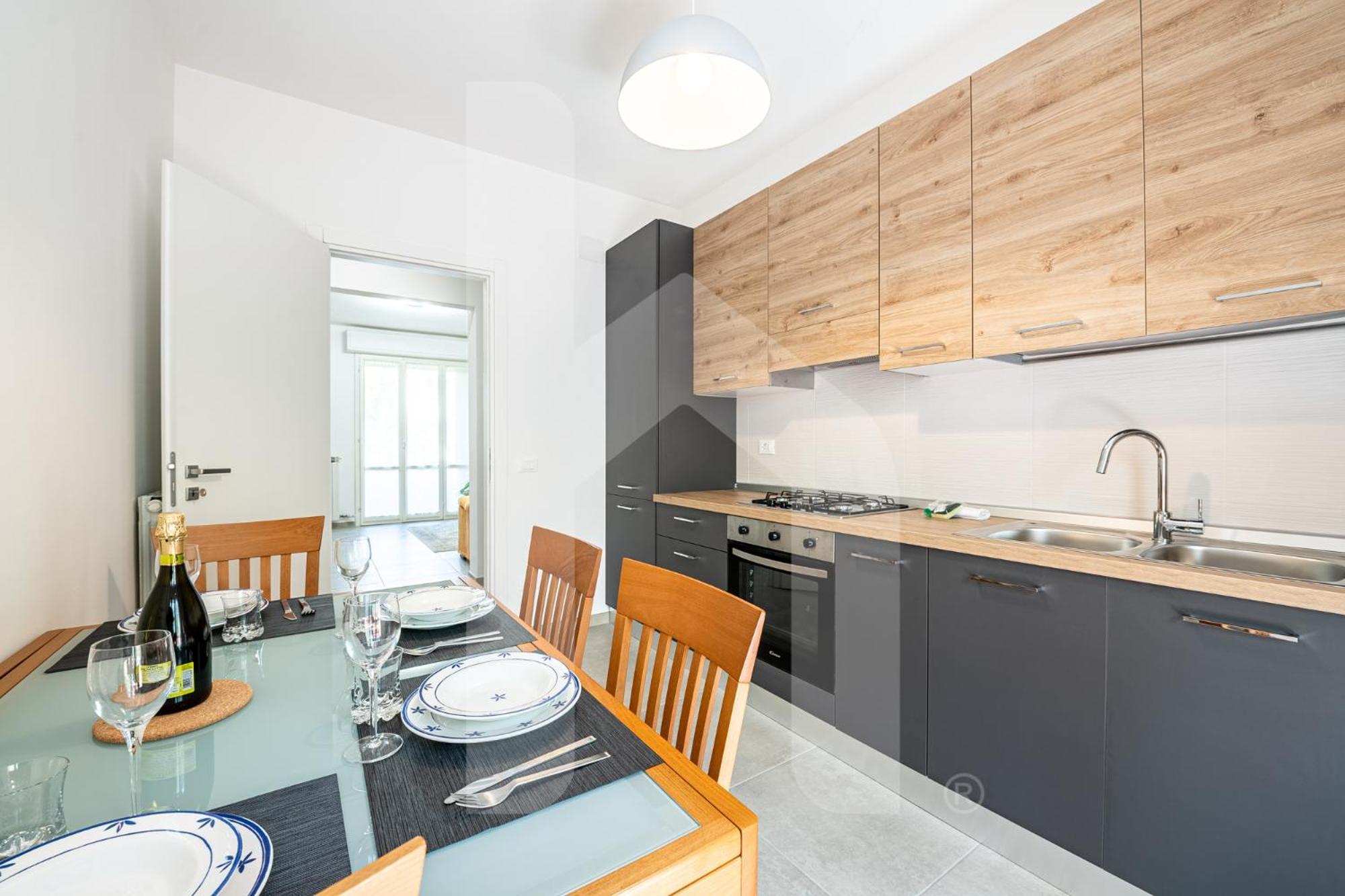 Homiday - New House - Aeroporto - Free Parking Apartment Pisa